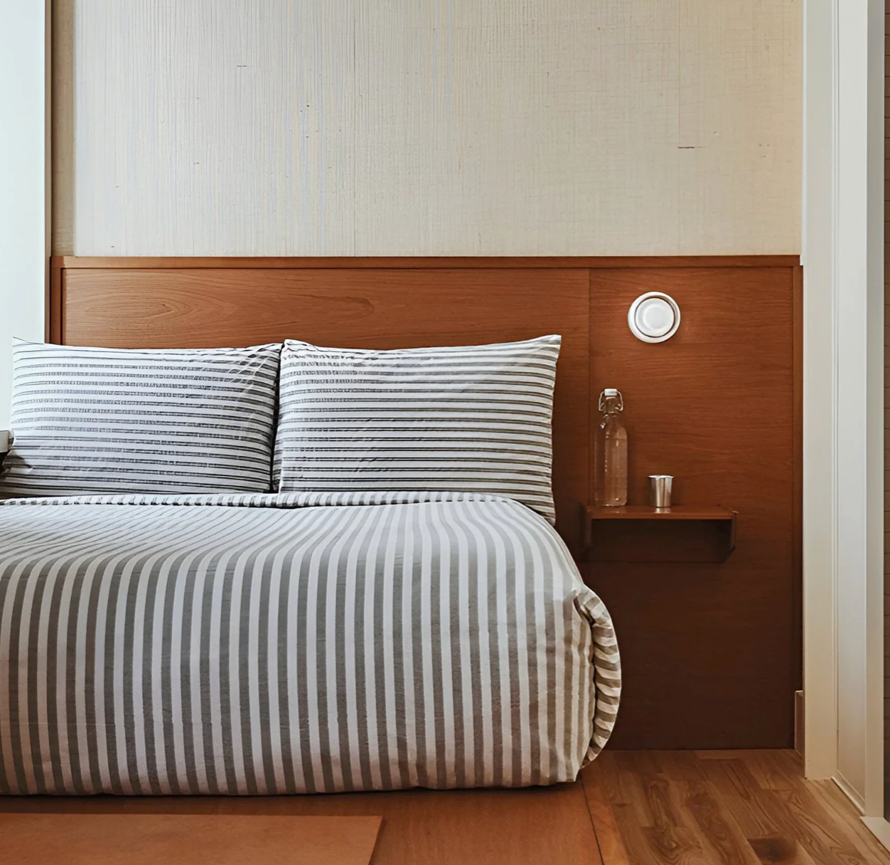 The Amsterdam Sconce