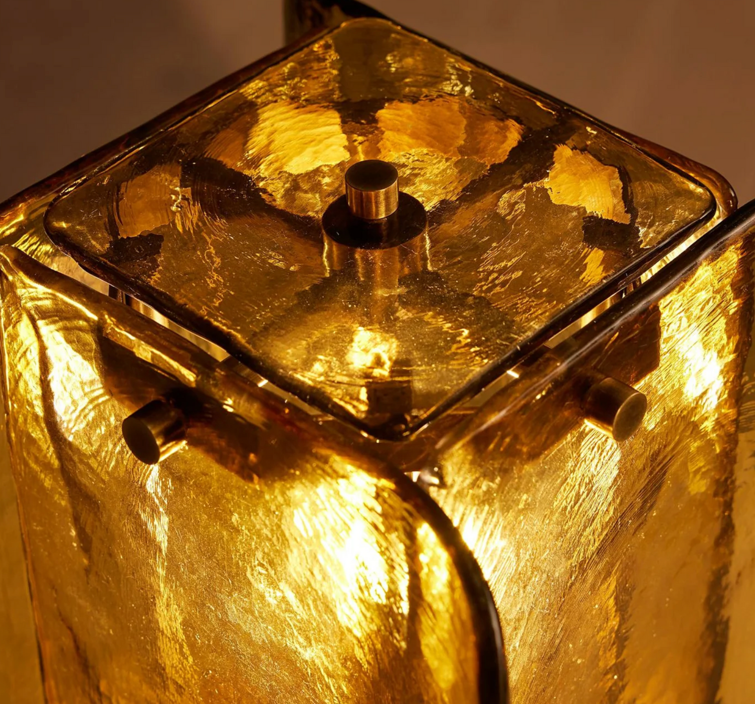 The São Paulo Table Lamp